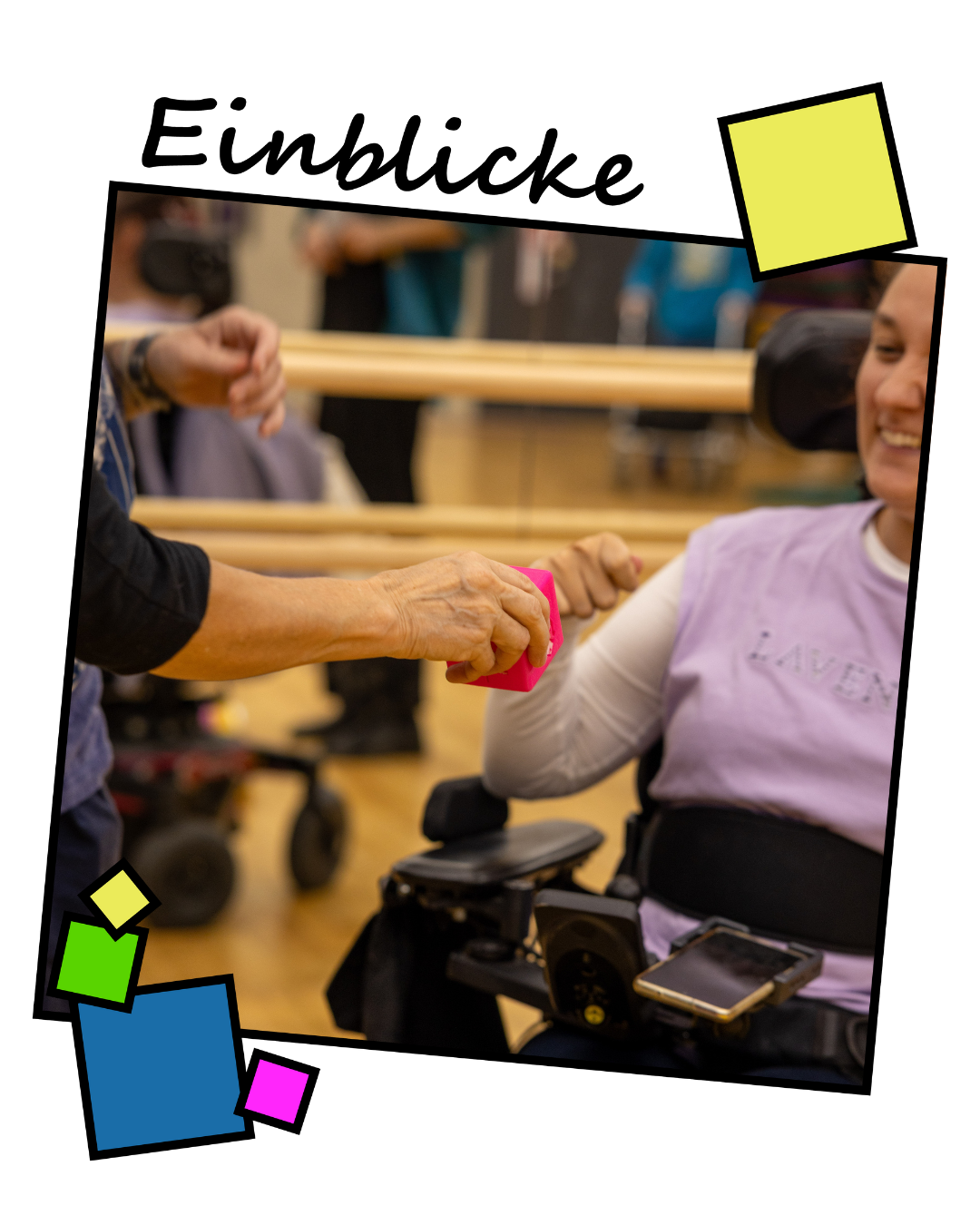 Ein BewegUNS-Würfel in der Hand zeigt die Details